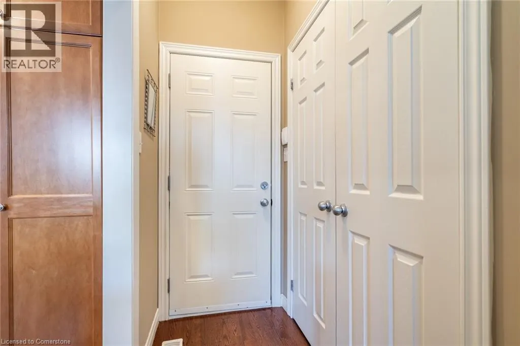 195 WILSON Street W Unit# 6, #6