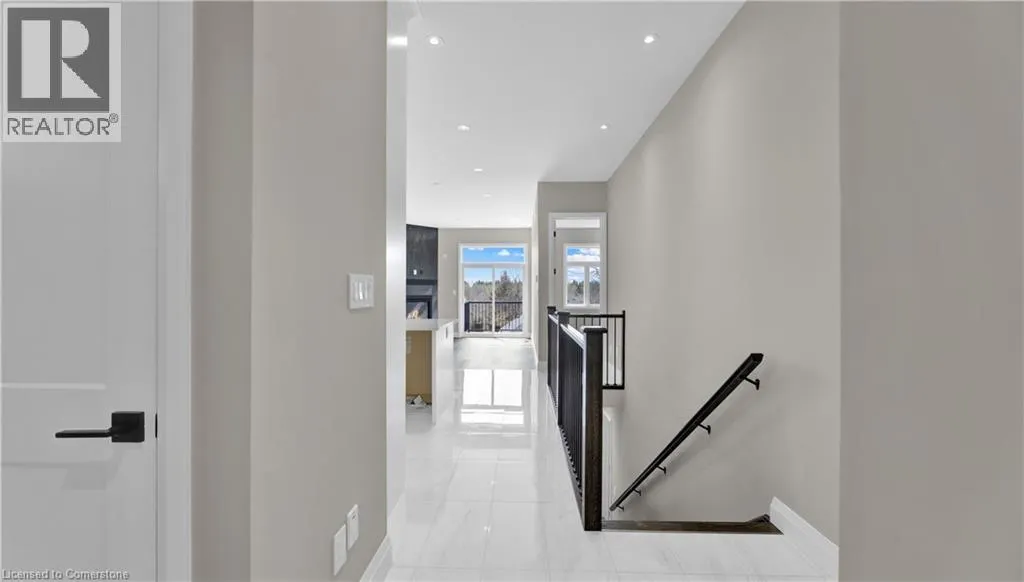 800 GARDEN COURT Crescent