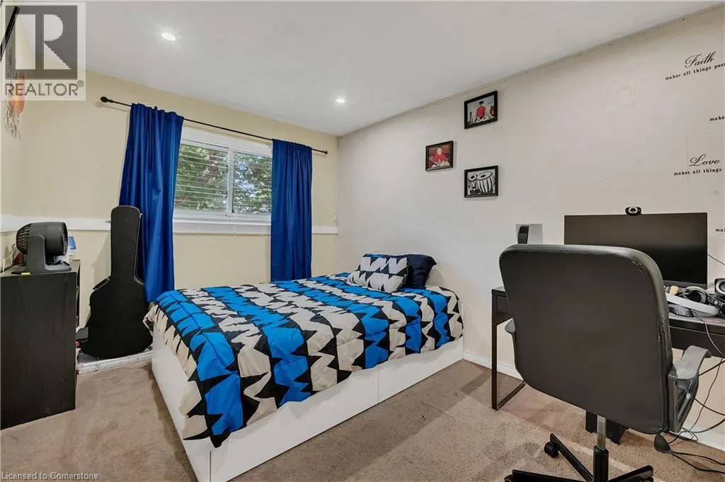 18 RIVERDALE Drive