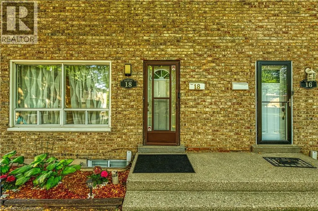 18 RIVERDALE Drive