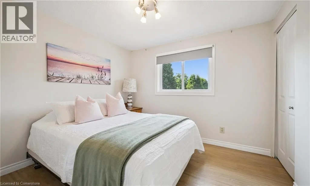 136 ST JEROME Crescent