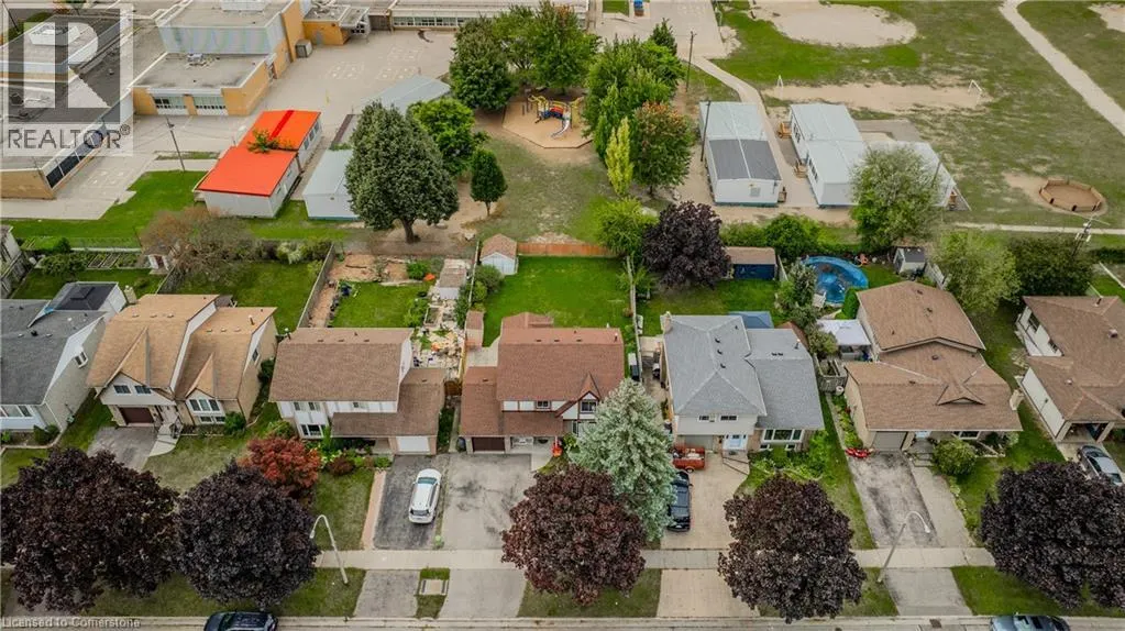 136 ST JEROME Crescent