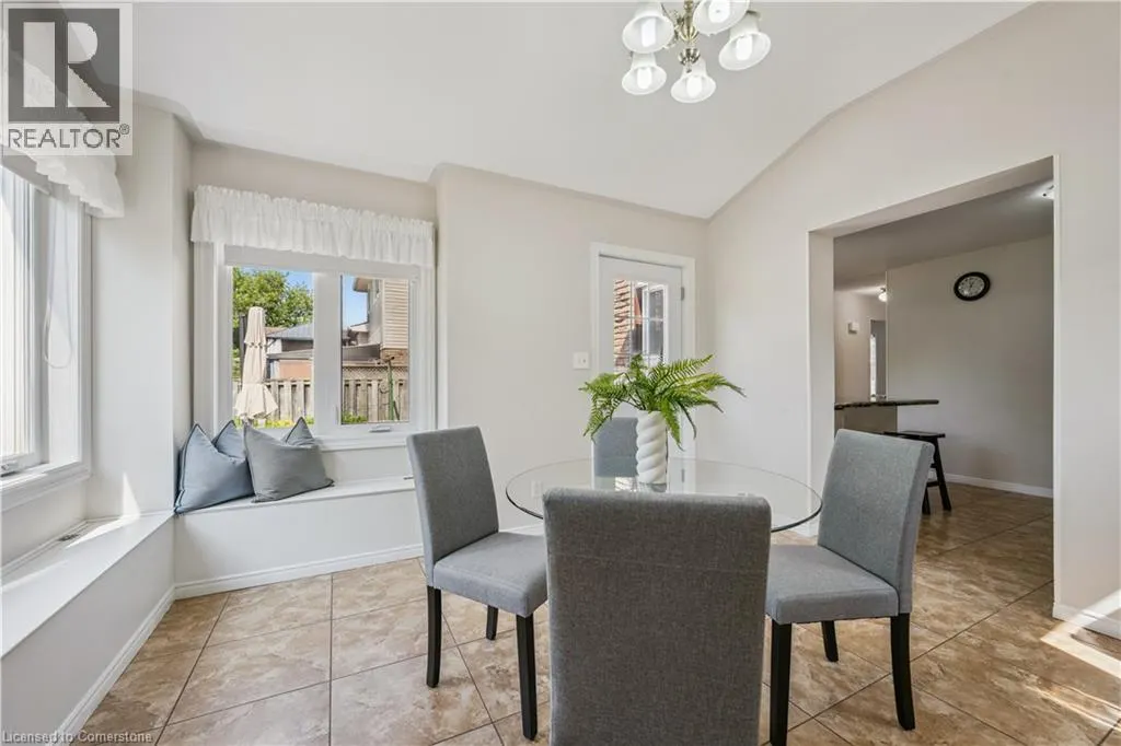 136 ST JEROME Crescent