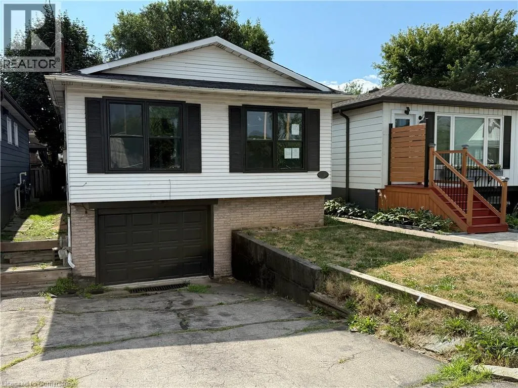 11 GARSIDE Avenue S