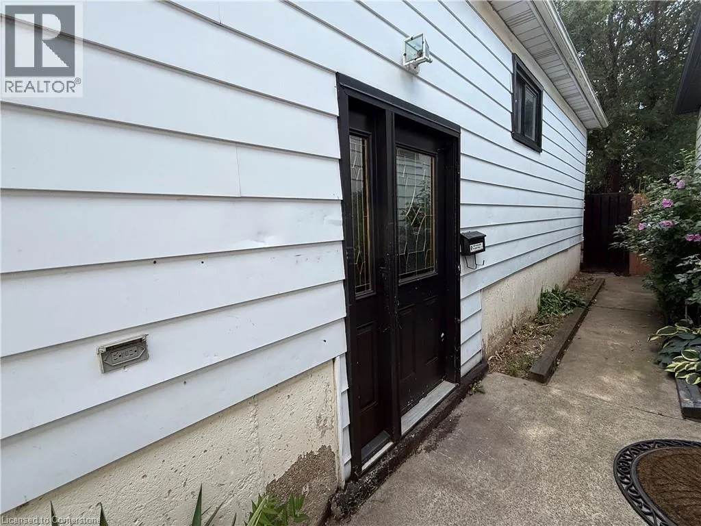 11 GARSIDE Avenue S