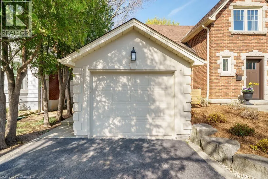 321 GUELPH Line