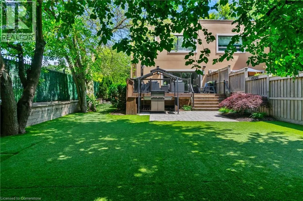 82 BRANT Street