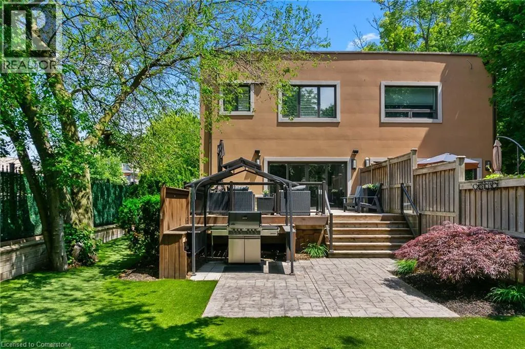 82 BRANT Street