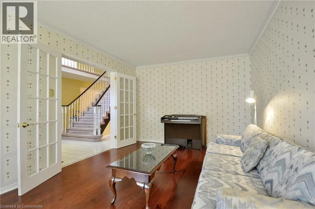 61 HARWOOD Road