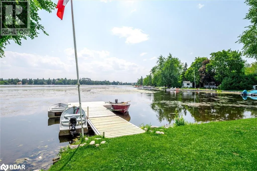 9 CHARLOTTE CRES Crescent