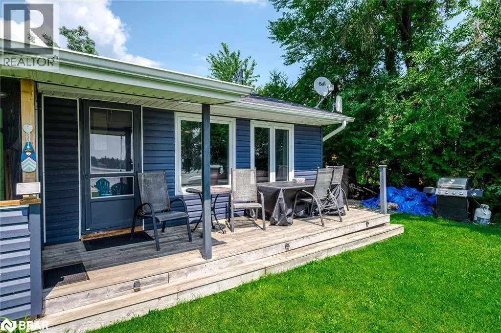 9 CHARLOTTE CRES Crescent