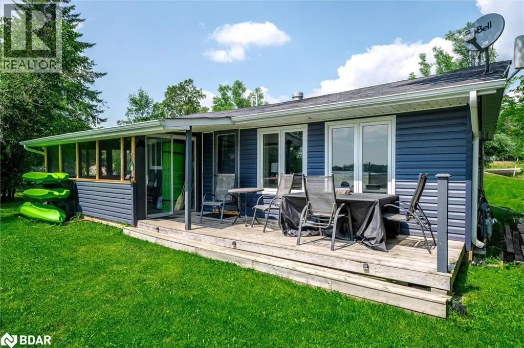 9 CHARLOTTE CRES Crescent