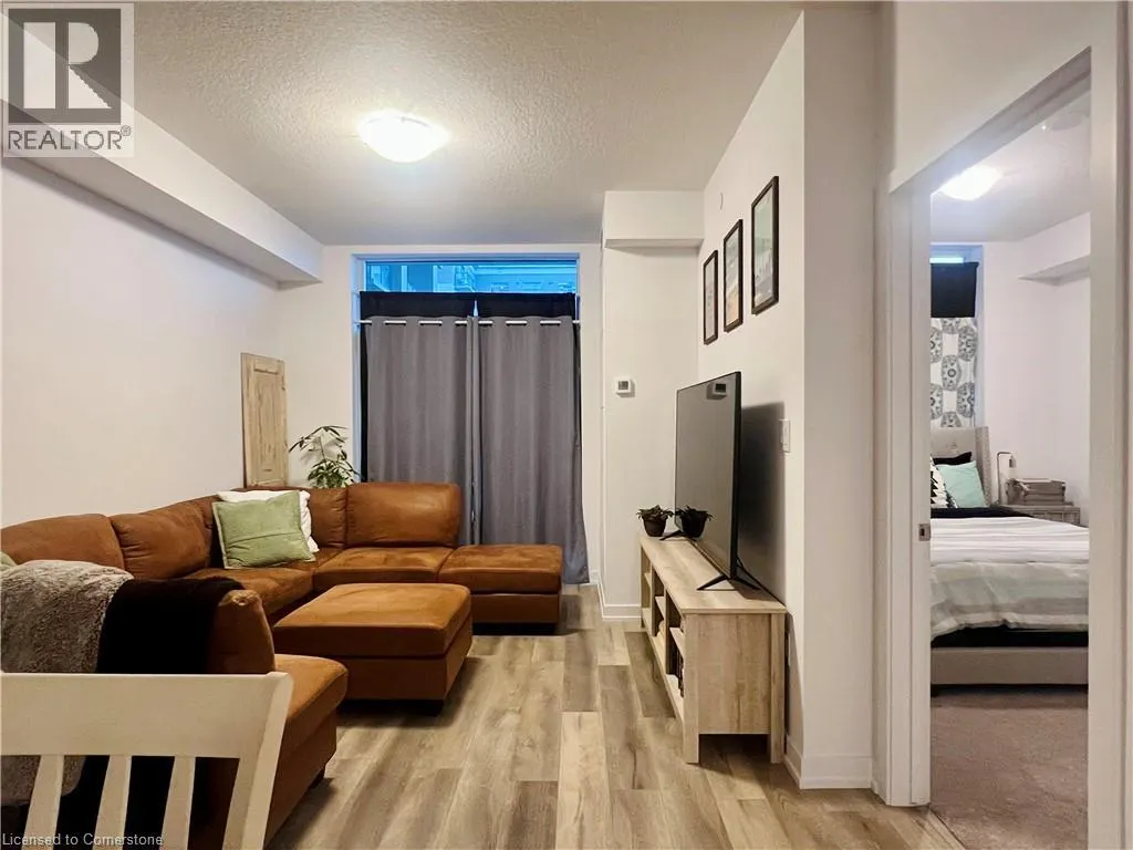 470 DUNDAS Street E Unit# 215, #215