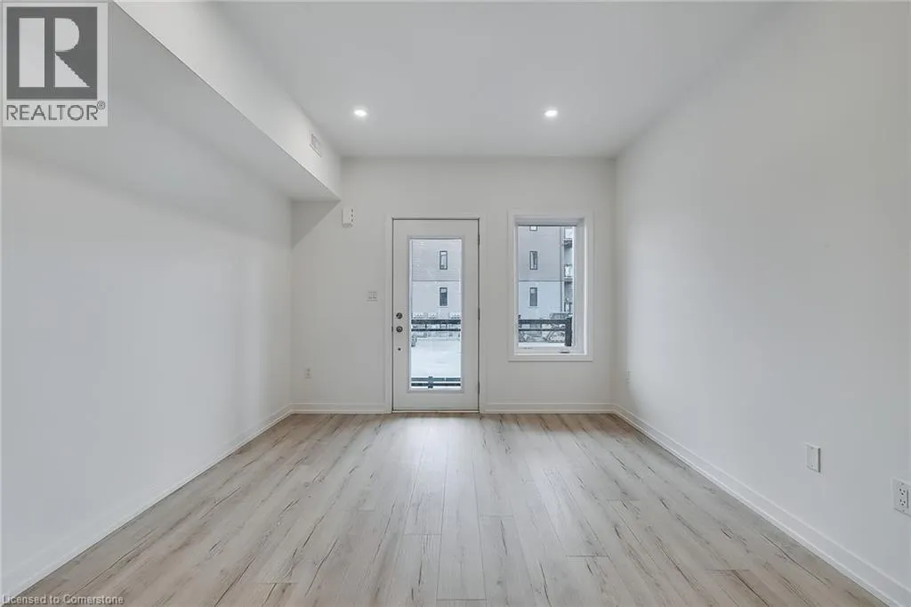940 ST. DAVID Street N Unit# 10, #10