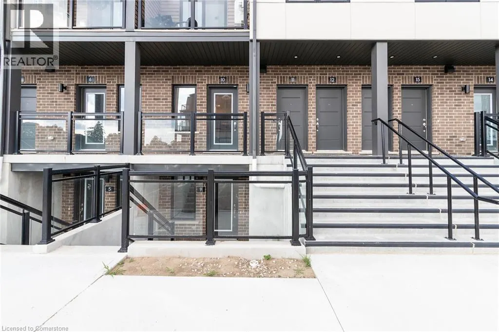 940 ST. DAVID Street N Unit# 10, #10