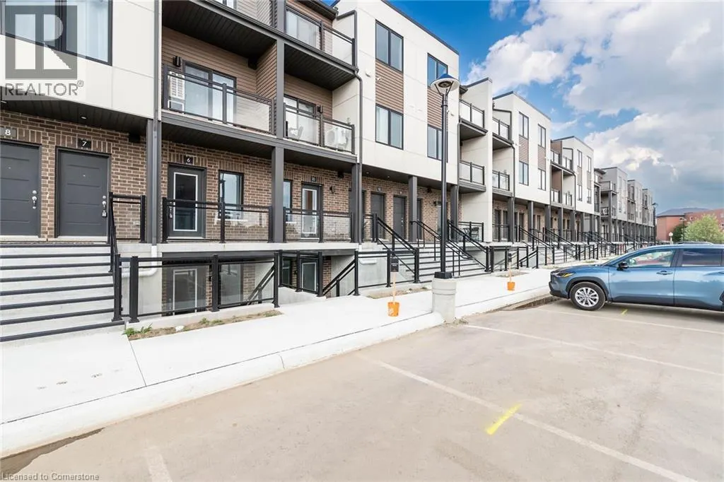 940 ST. DAVID Street N Unit# 10, #10