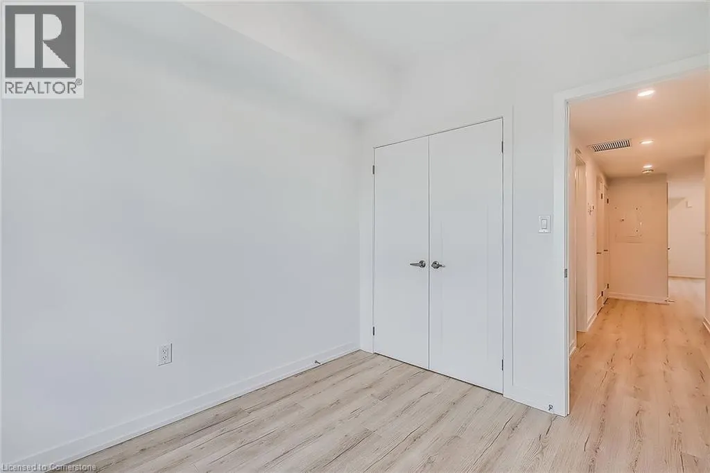 940 ST. DAVID Street N Unit# 10, #10