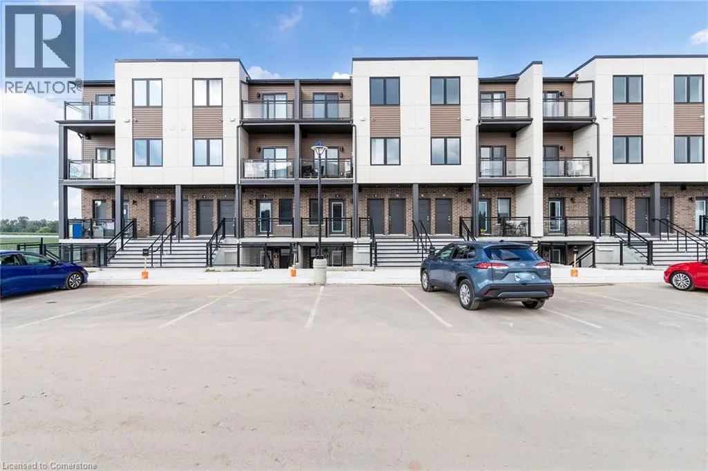 940 ST. DAVID Street N Unit# 10, #10