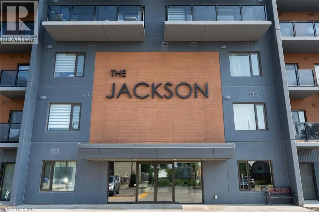 64 MAIN Street N Unit# 303, #303