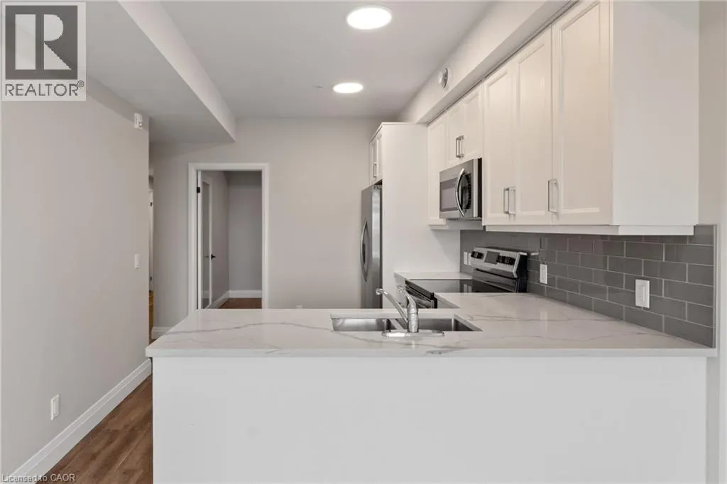 64 MAIN Street N Unit# 303, #303
