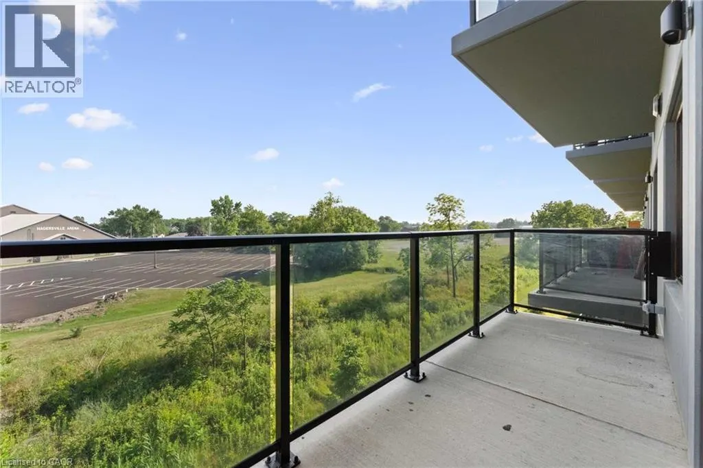 64 MAIN Street N Unit# 303, #303