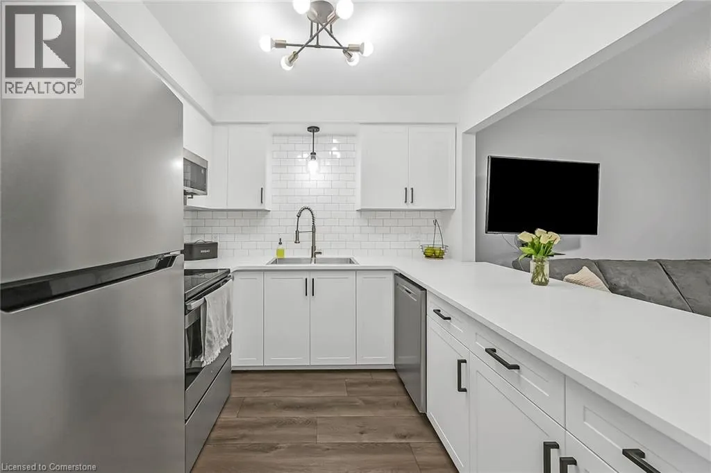 54 ARGYLE Street S Unit# 2, #2