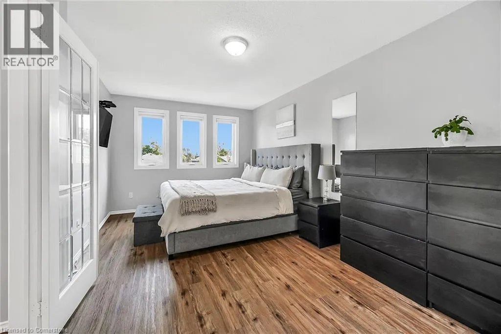 54 ARGYLE Street S Unit# 2, #2