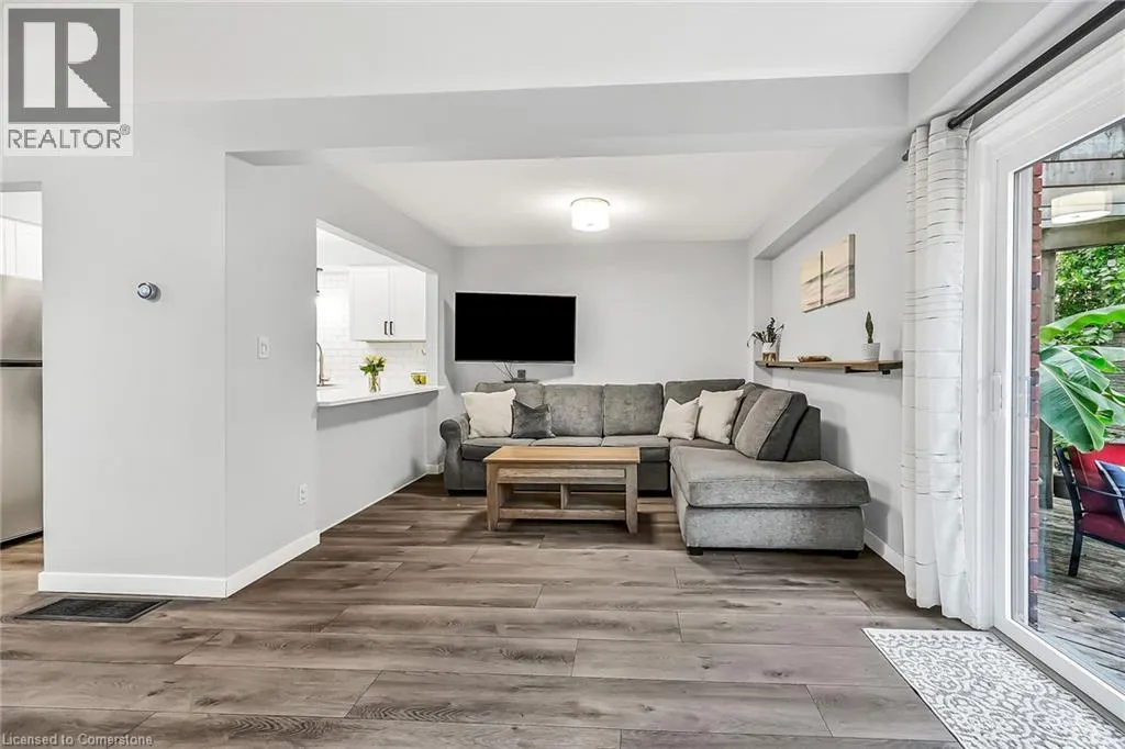 54 ARGYLE Street S Unit# 2, #2