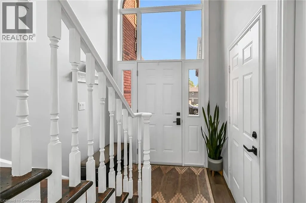 54 ARGYLE Street S Unit# 2, #2