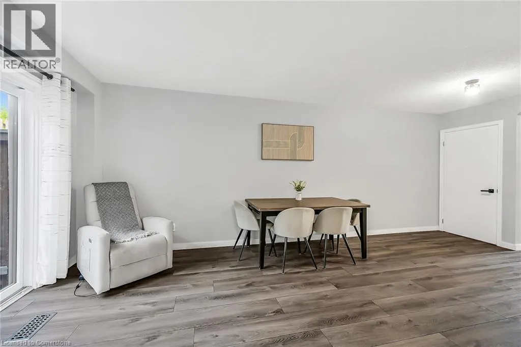 54 ARGYLE Street S Unit# 2, #2