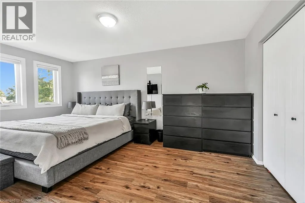54 ARGYLE Street S Unit# 2, #2