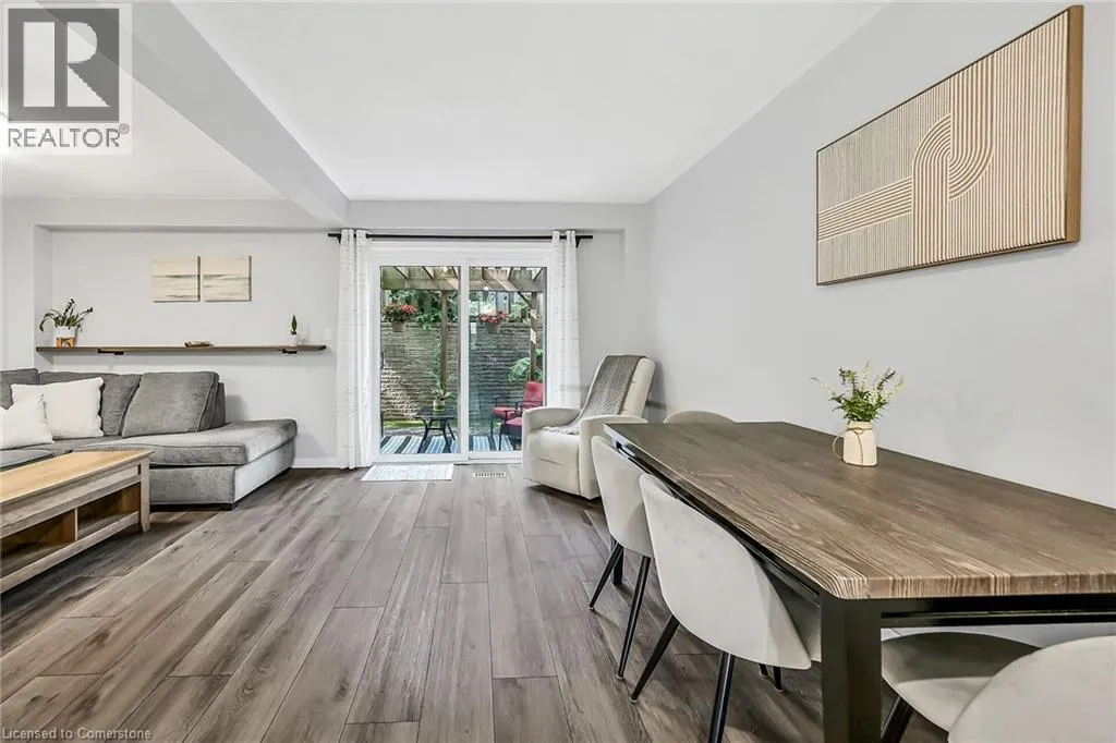 54 ARGYLE Street S Unit# 2, #2