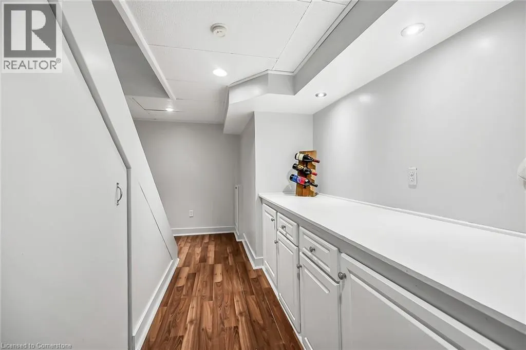 54 ARGYLE Street S Unit# 2, #2