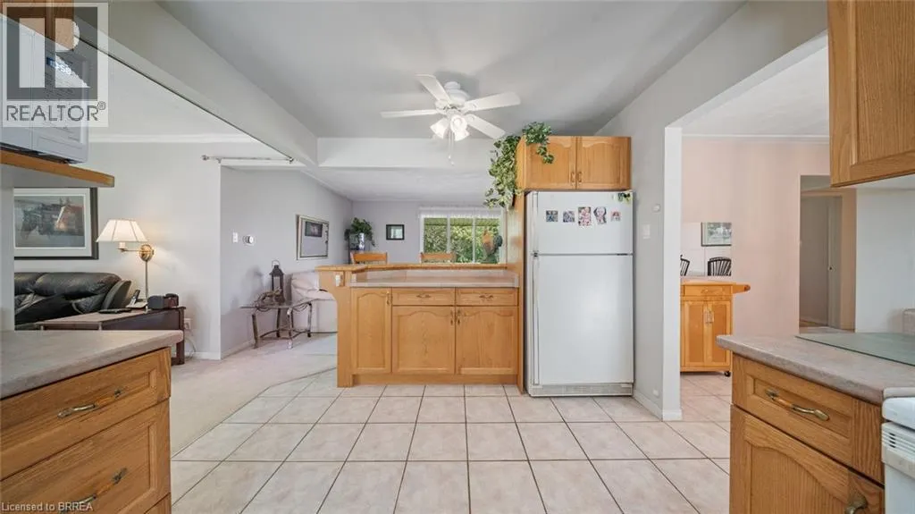 124 GOVERNOR'S Road E