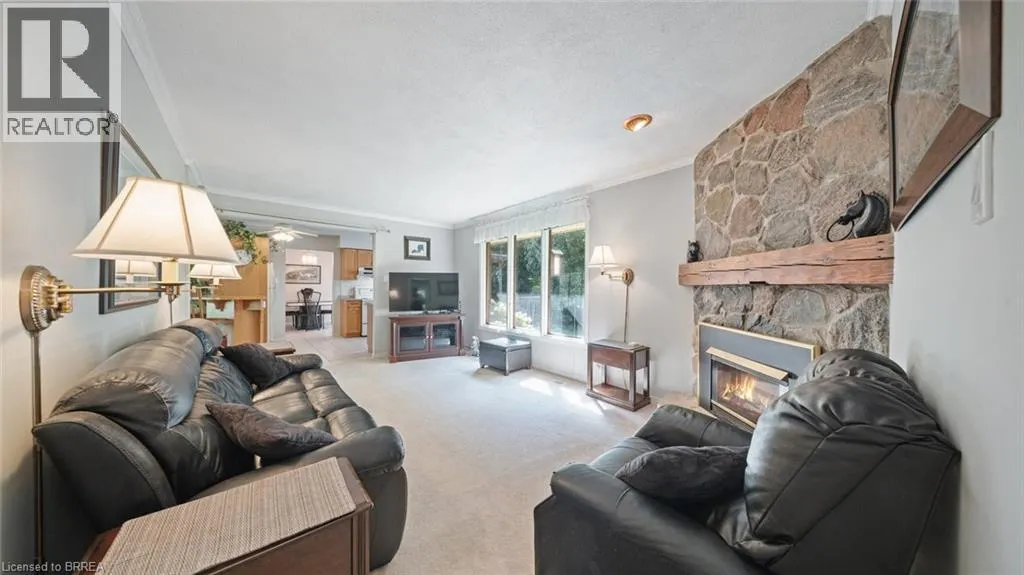 124 GOVERNOR'S Road E