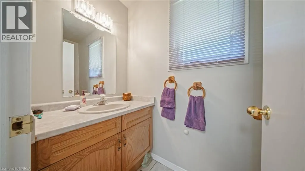 124 GOVERNOR'S Road E