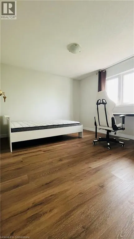 661 HEATHCLIFFE Place Unit# Upper, #Upper