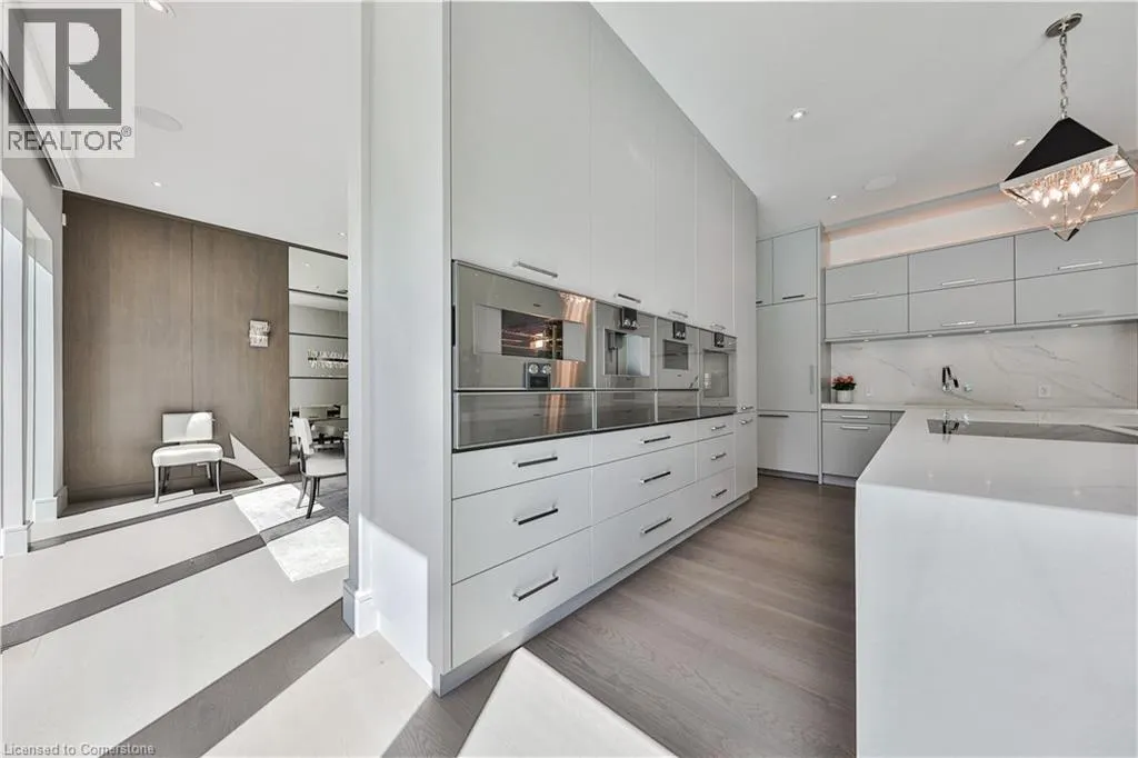 2250 CHANCERY Lane W