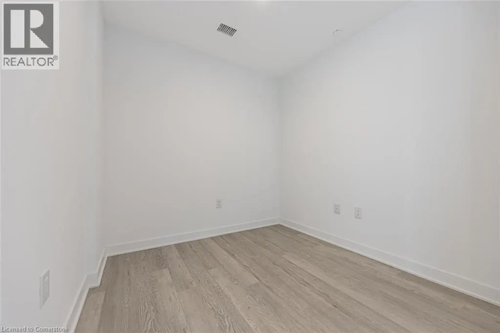 2782 BARTON Street E Unit# 916, #916