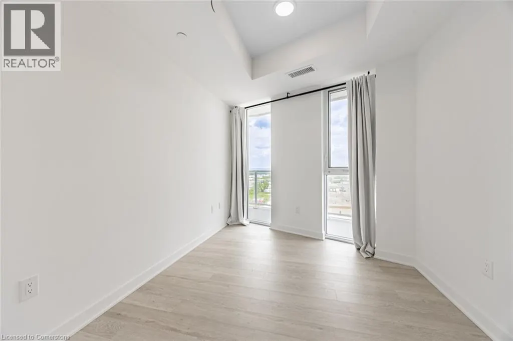 2782 BARTON Street E Unit# 916, #916