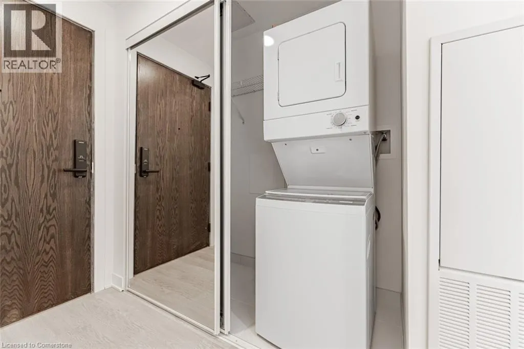 2782 BARTON Street E Unit# 916, #916
