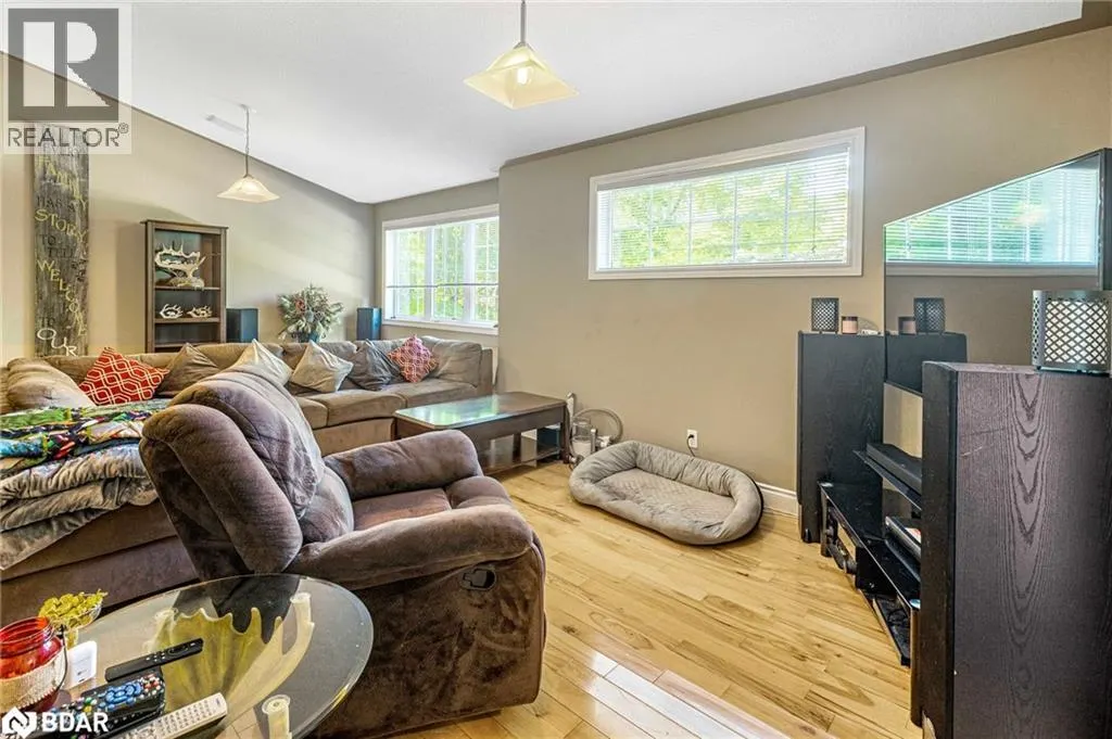 87 FARLAIN LAKE Road E