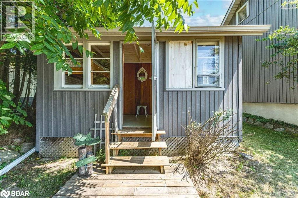 5580 PENETANGUISHENE Road