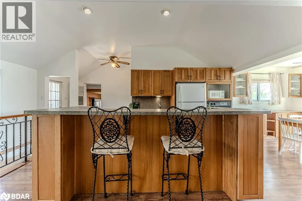 5580 PENETANGUISHENE Road