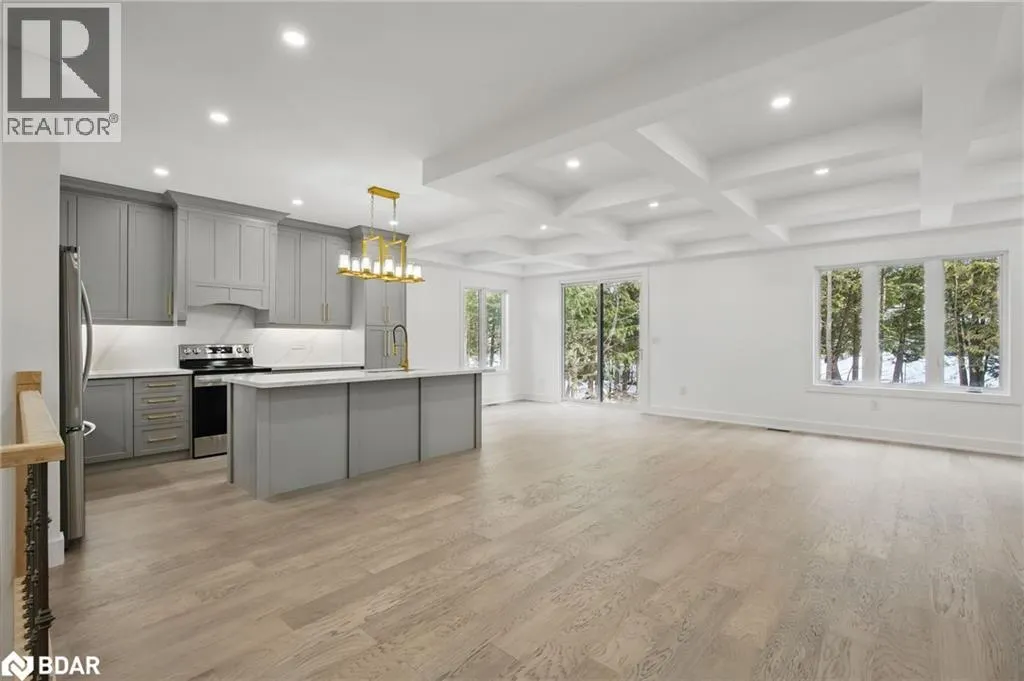 48 IROQUOIS Crescent