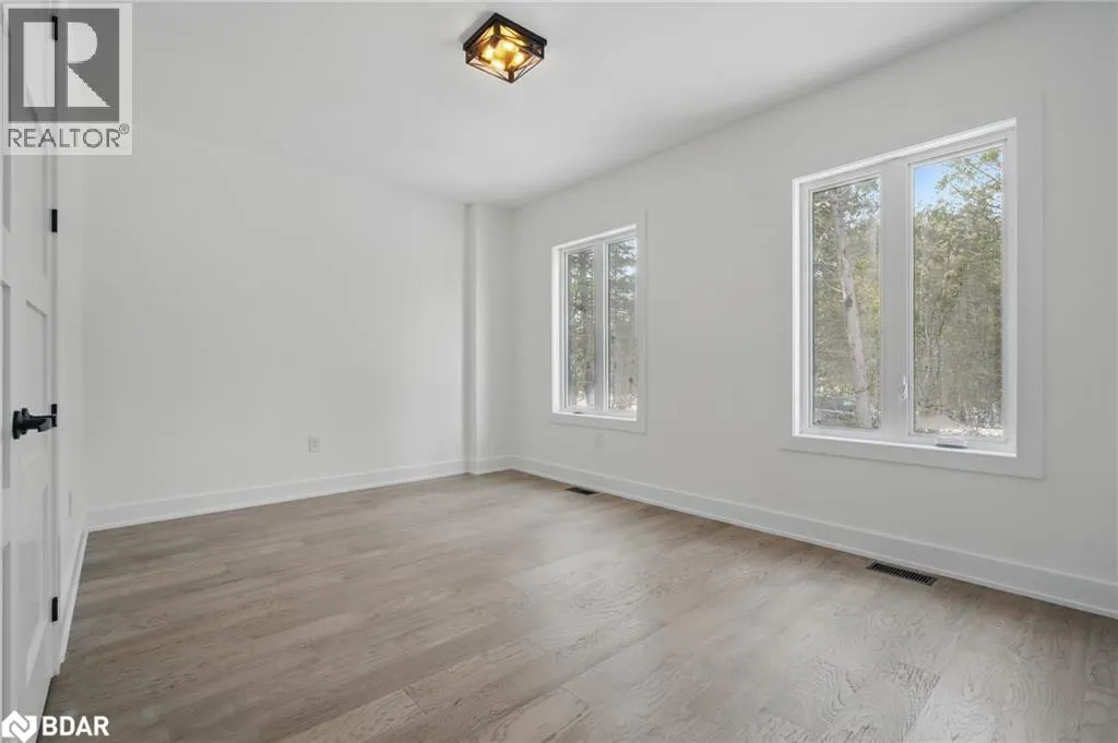 48 IROQUOIS Crescent