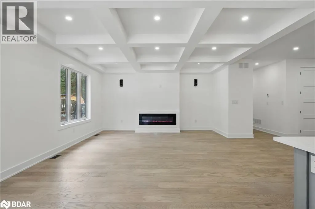 48 IROQUOIS Crescent