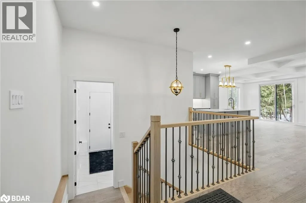 48 IROQUOIS Crescent