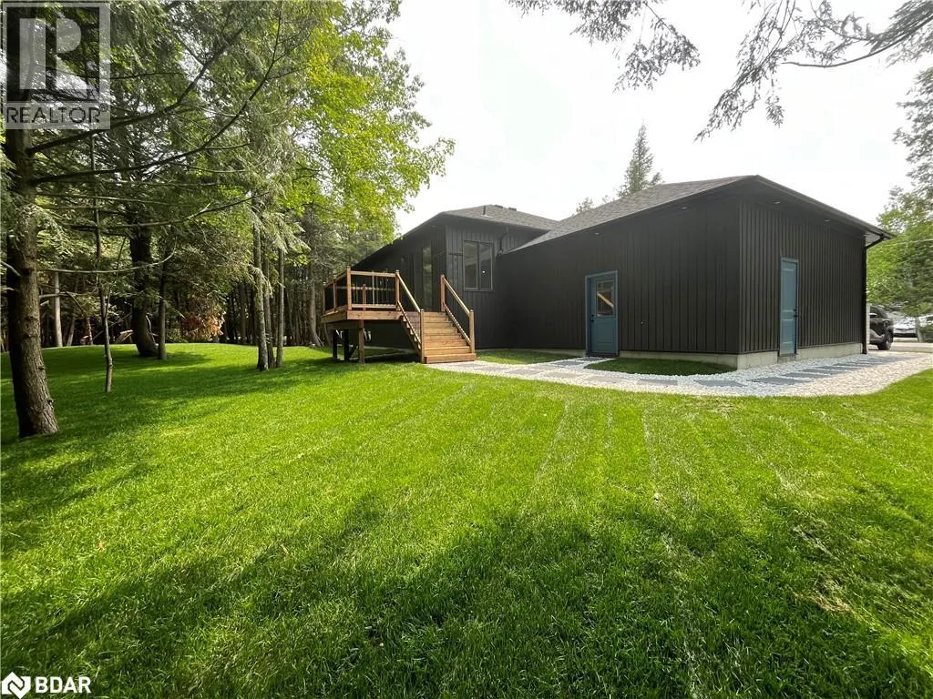 48 IROQUOIS Crescent