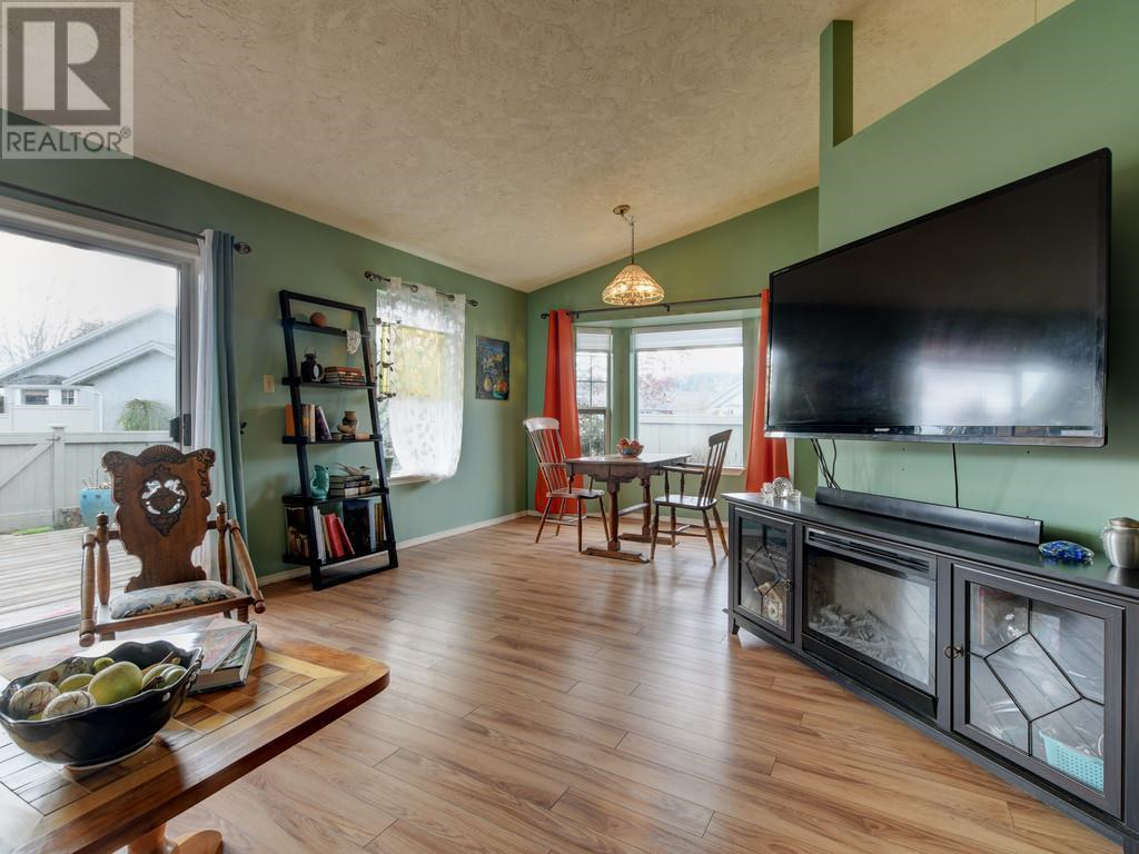 492600 Ferguson Rd, (MLS® 3926774) See this townhouse for sale in